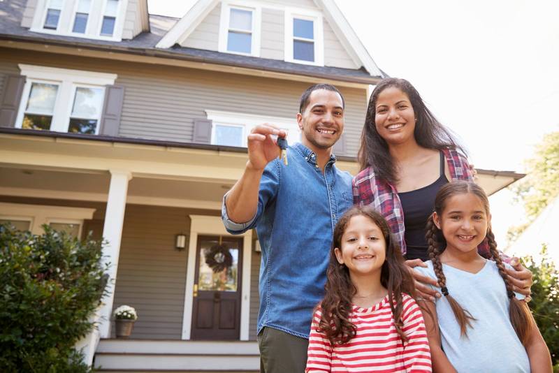 Family financing their home purchase with Americasloan Mortgage